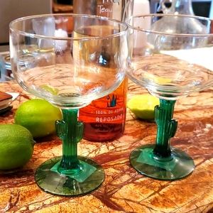 NWT Set  2 Glass Cactus Margarita Glasses 12 oz